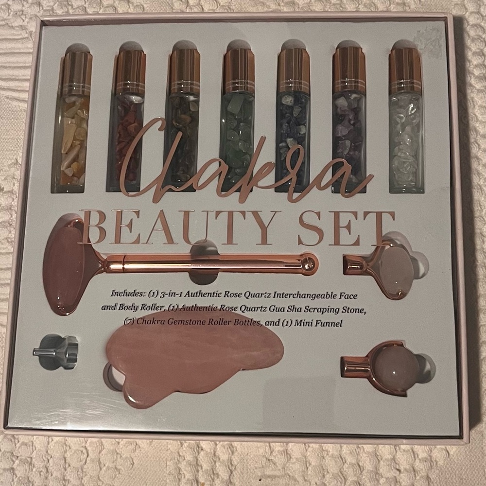 12 Piece Chakra Beauty Set with Rose Quartz Roller